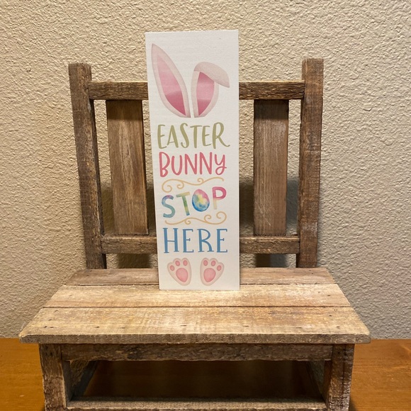 Easter Bunny Stops Here Sign, Easter Bunny Ears & Easter Bunny Feet, Easter Sign - Picture 2 of 9